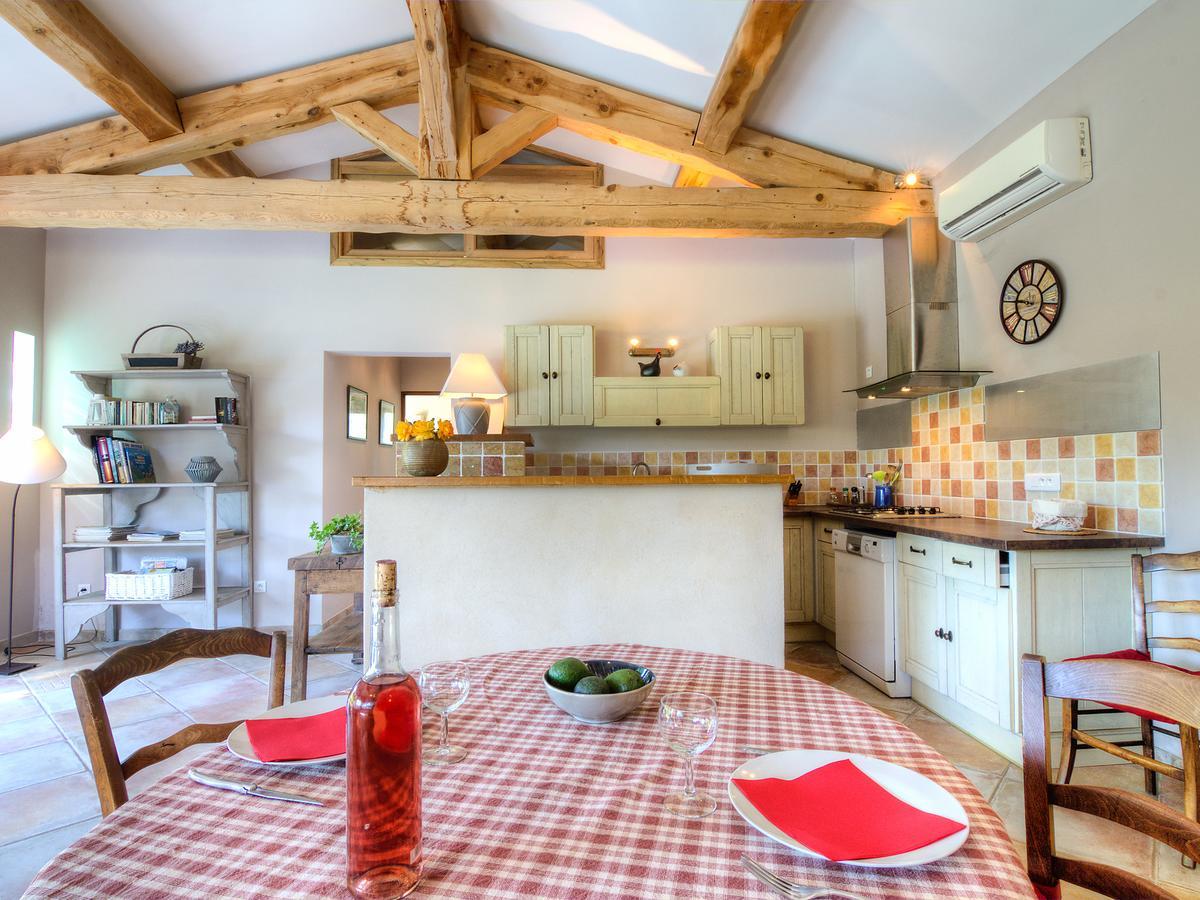 Holiday Home Bezert Carpentras Buitenkant foto
