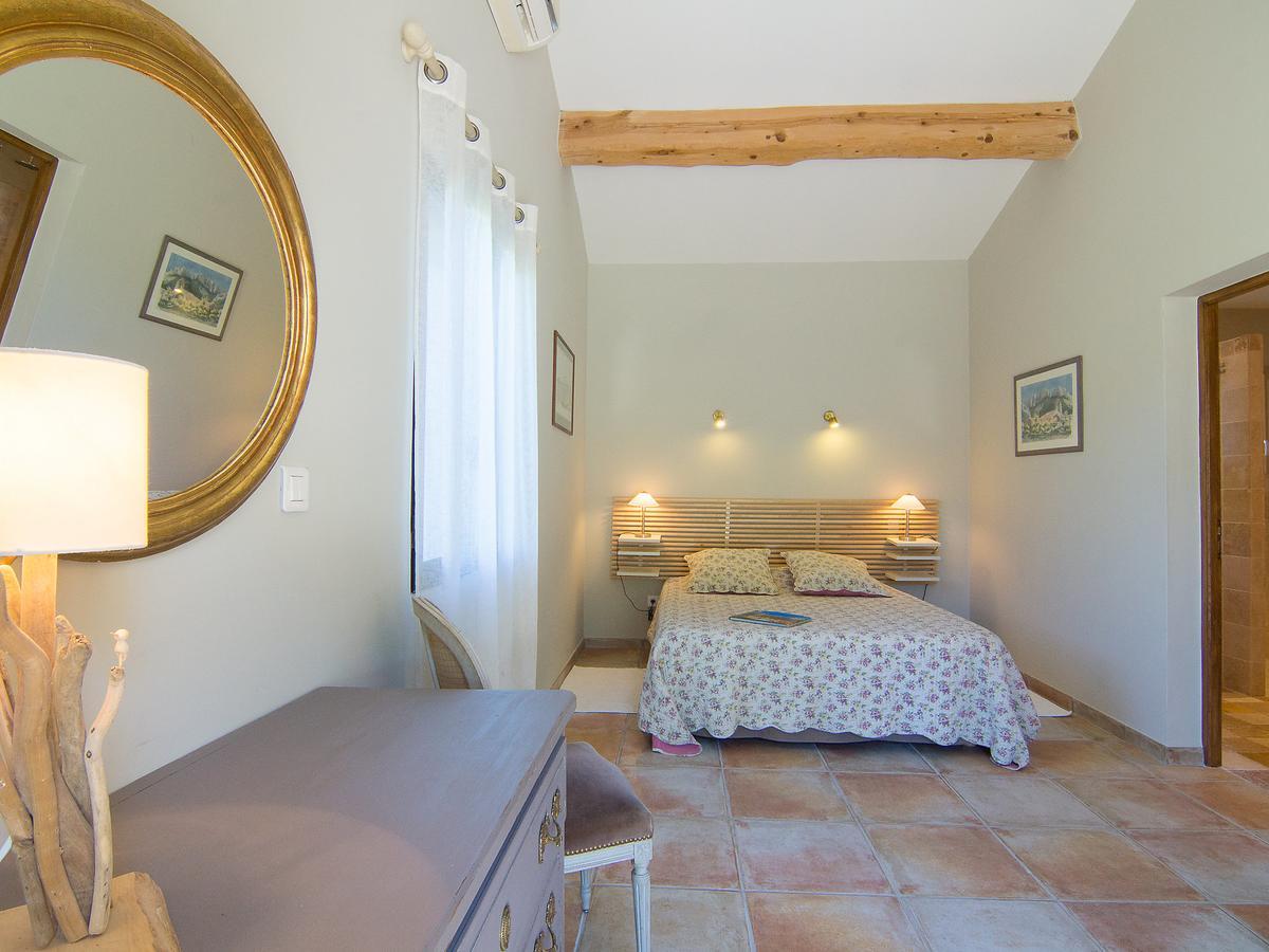 Holiday Home Bezert Carpentras Buitenkant foto