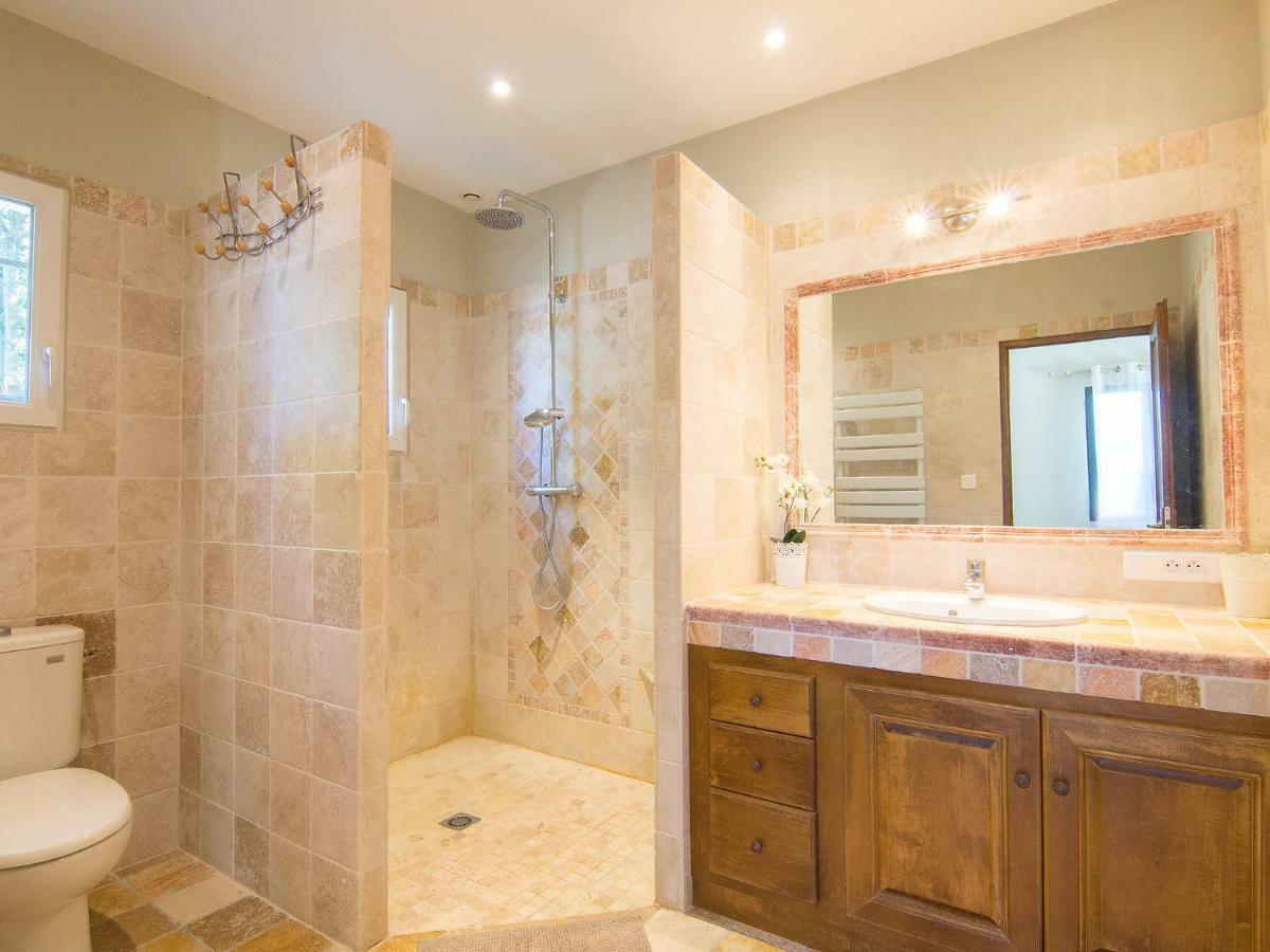 Holiday Home Bezert Carpentras Buitenkant foto