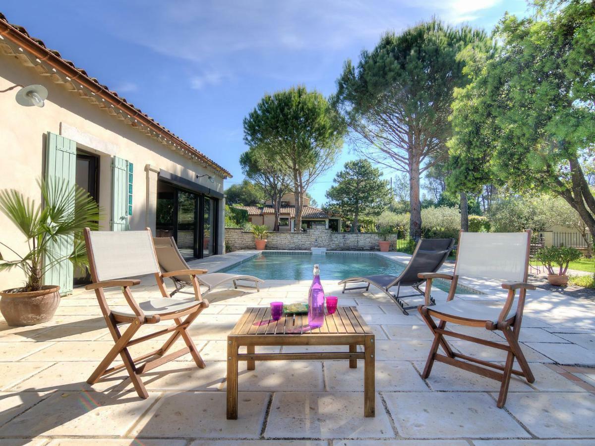 Holiday Home Bezert Carpentras Buitenkant foto