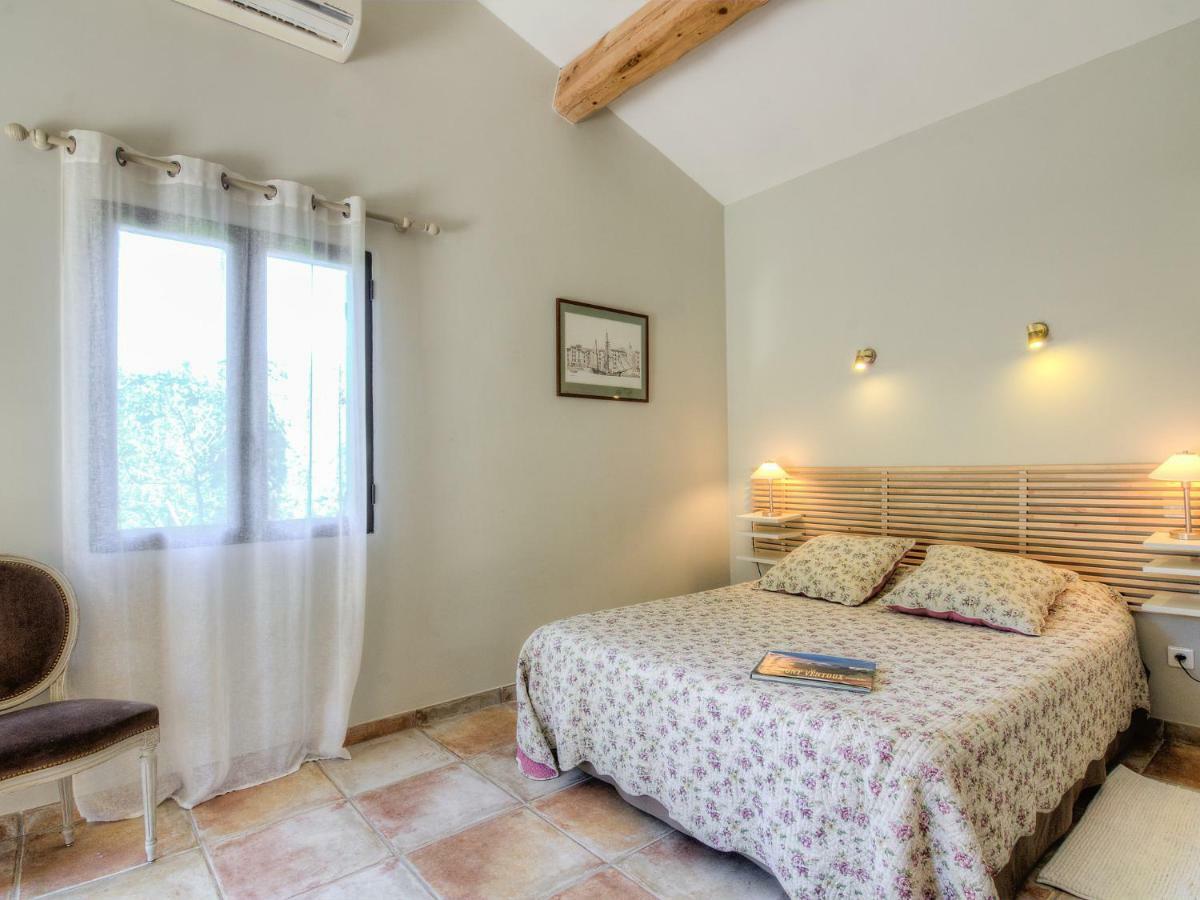 Holiday Home Bezert Carpentras Buitenkant foto